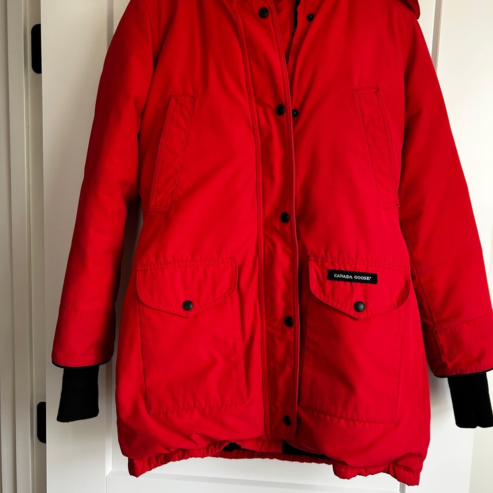 Women's Canada Goose Trillium Red Parka Coat - Picture 2 of 12